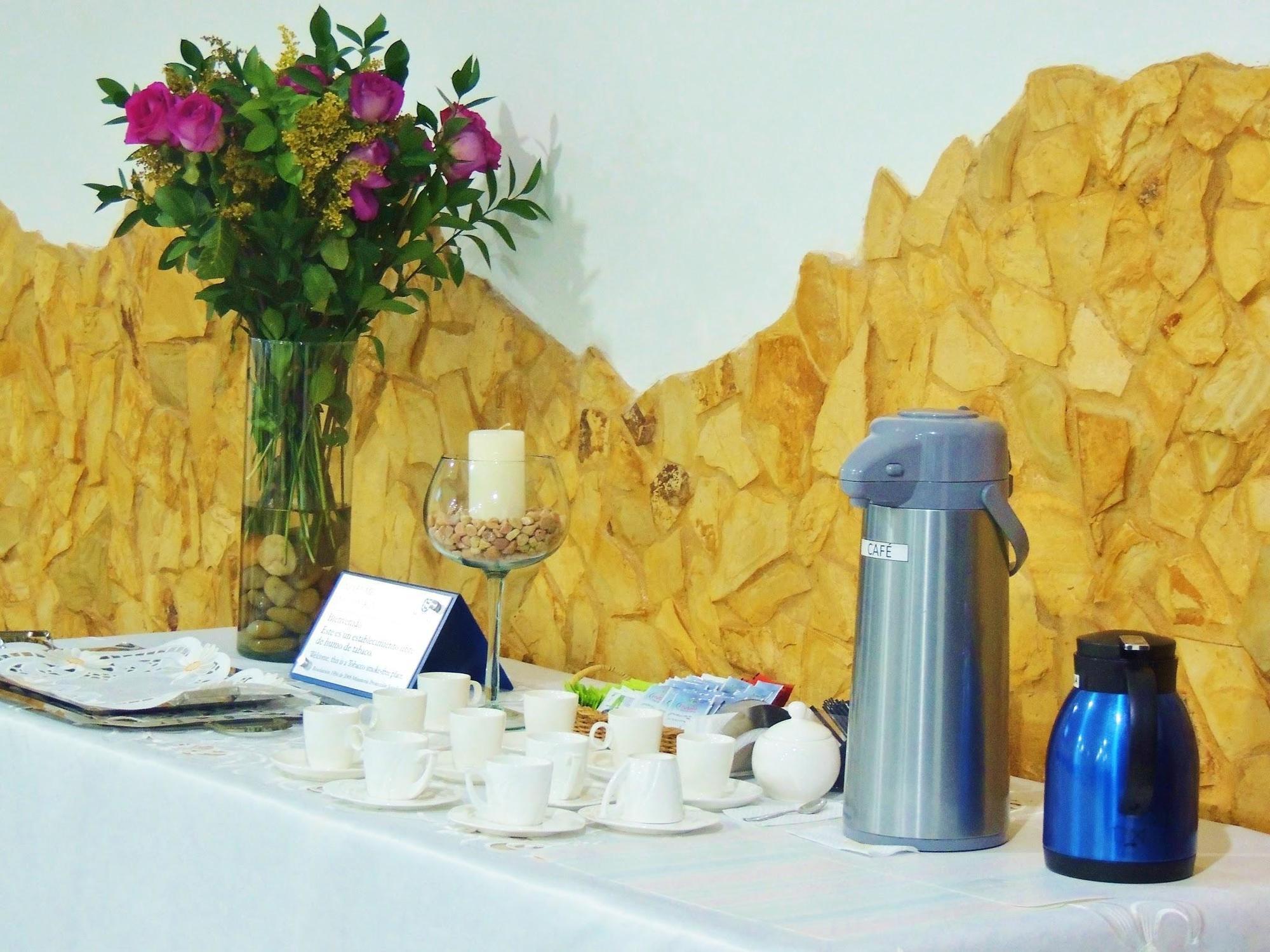 Hotel Montes De La Castellana 아르메니아 외부 사진