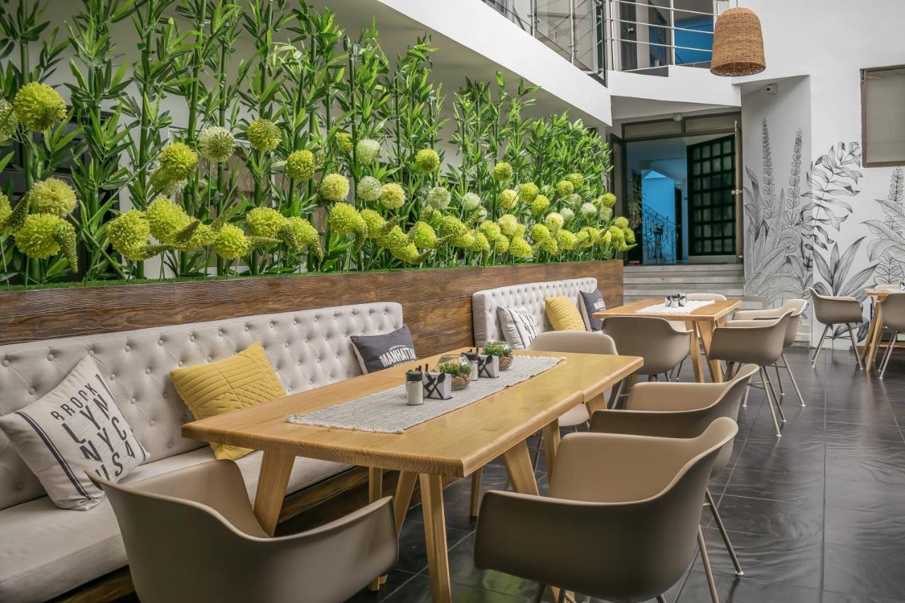 Hotel Montes De La Castellana 아르메니아 외부 사진
